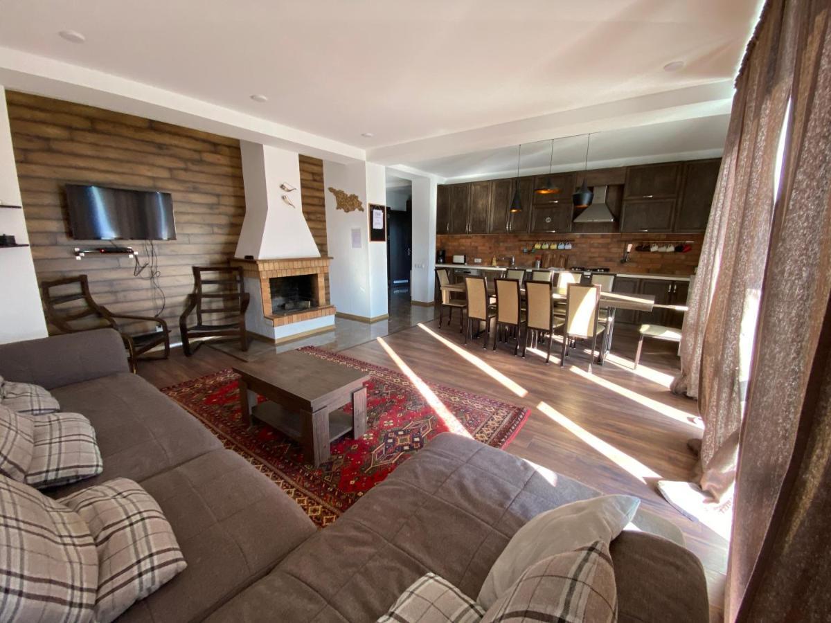 Mountain Cricket Chalets And Apartments Gudauri Exteriör bild