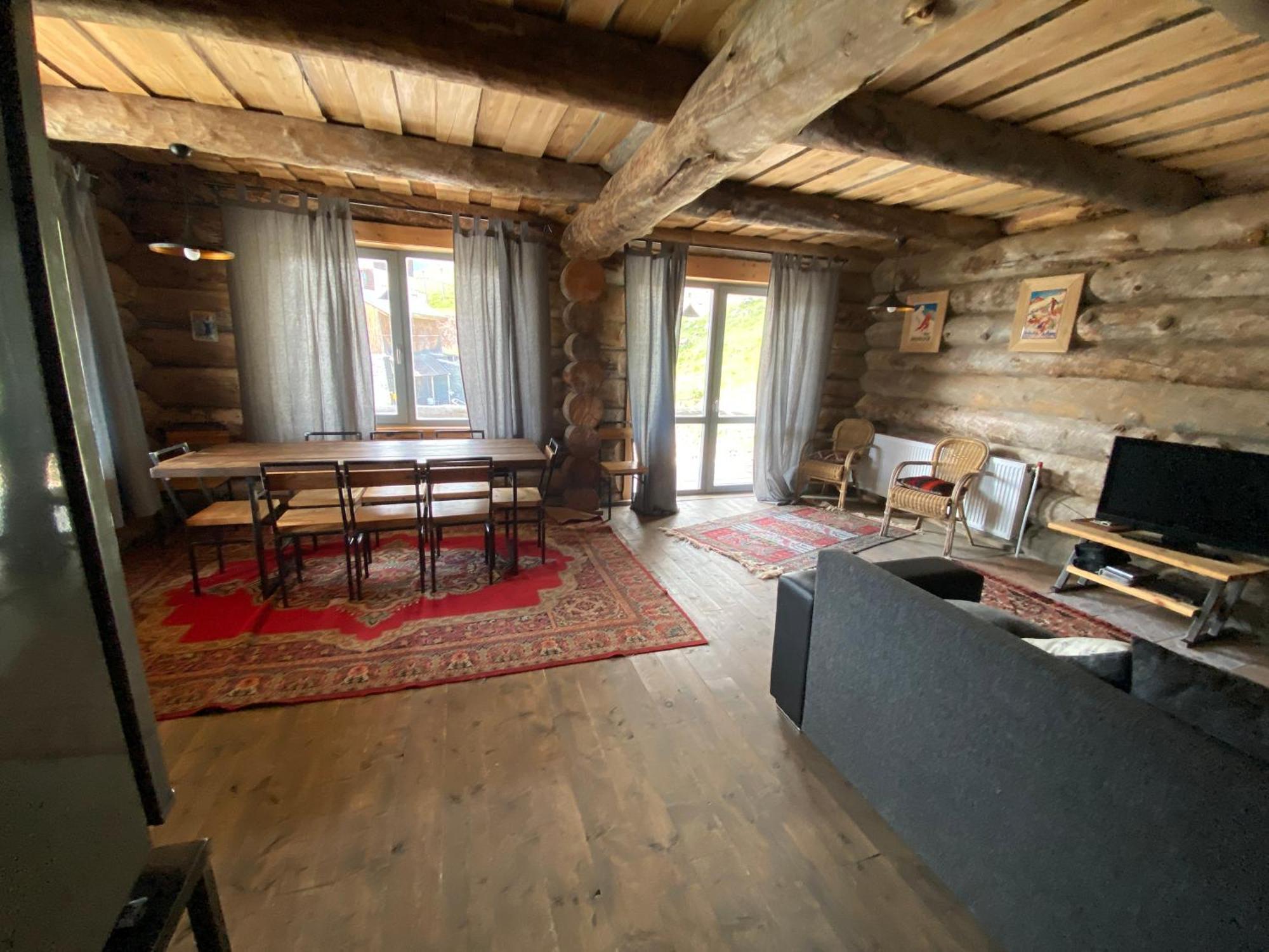 Mountain Cricket Chalets And Apartments Gudauri Exteriör bild