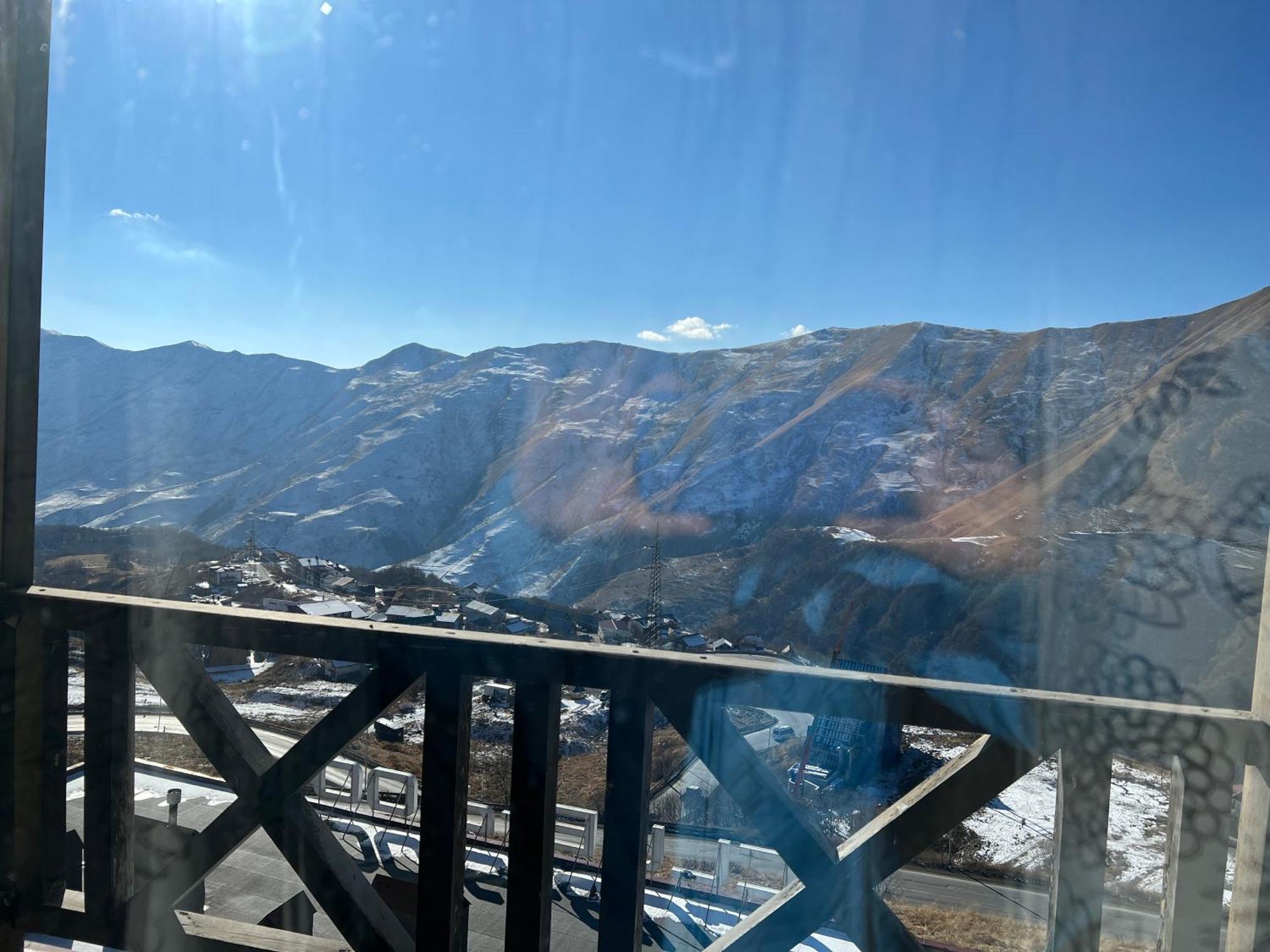 Mountain Cricket Chalets And Apartments Gudauri Rum bild