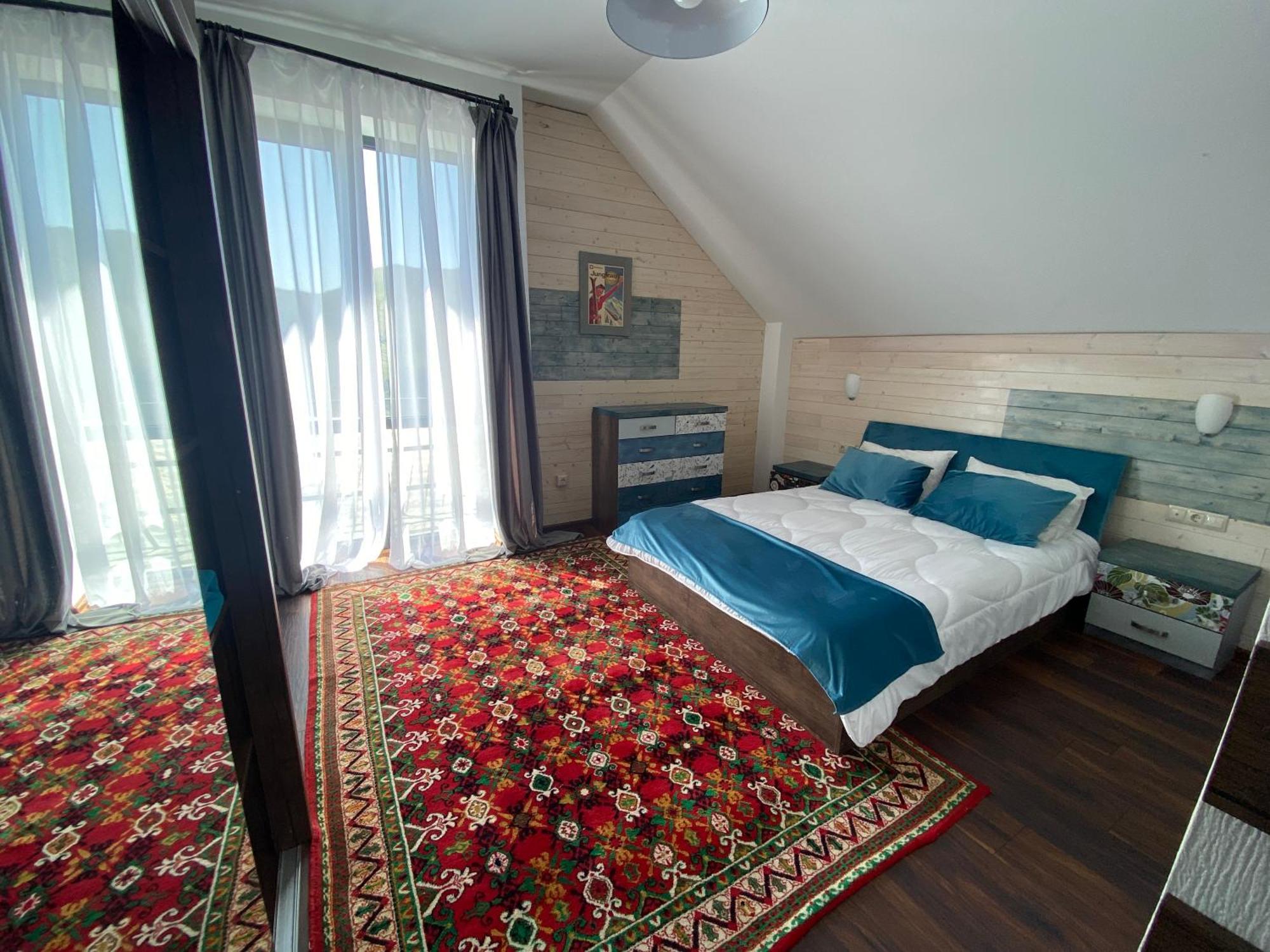 Mountain Cricket Chalets And Apartments Gudauri Rum bild