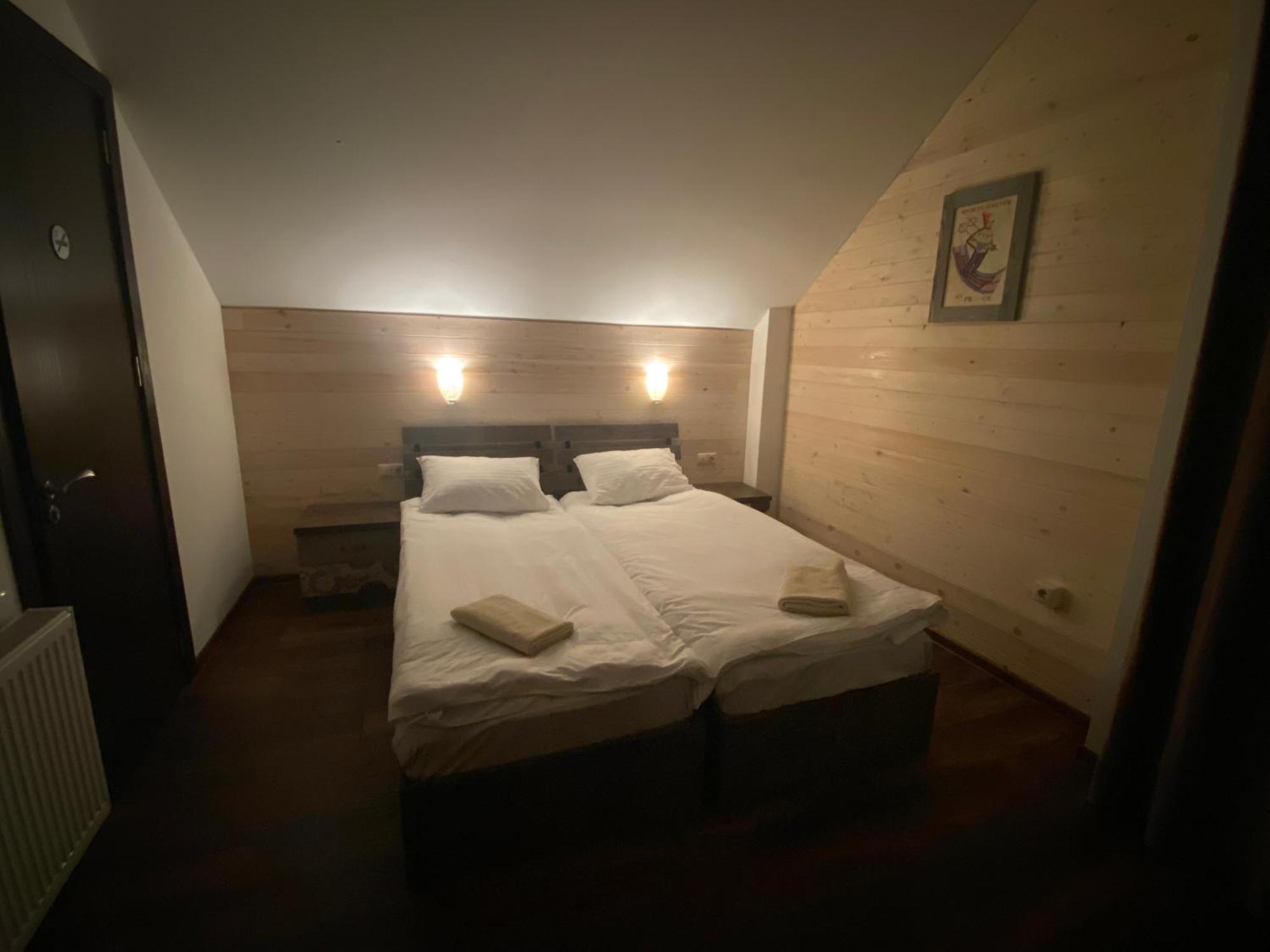 Mountain Cricket Chalets And Apartments Gudauri Rum bild