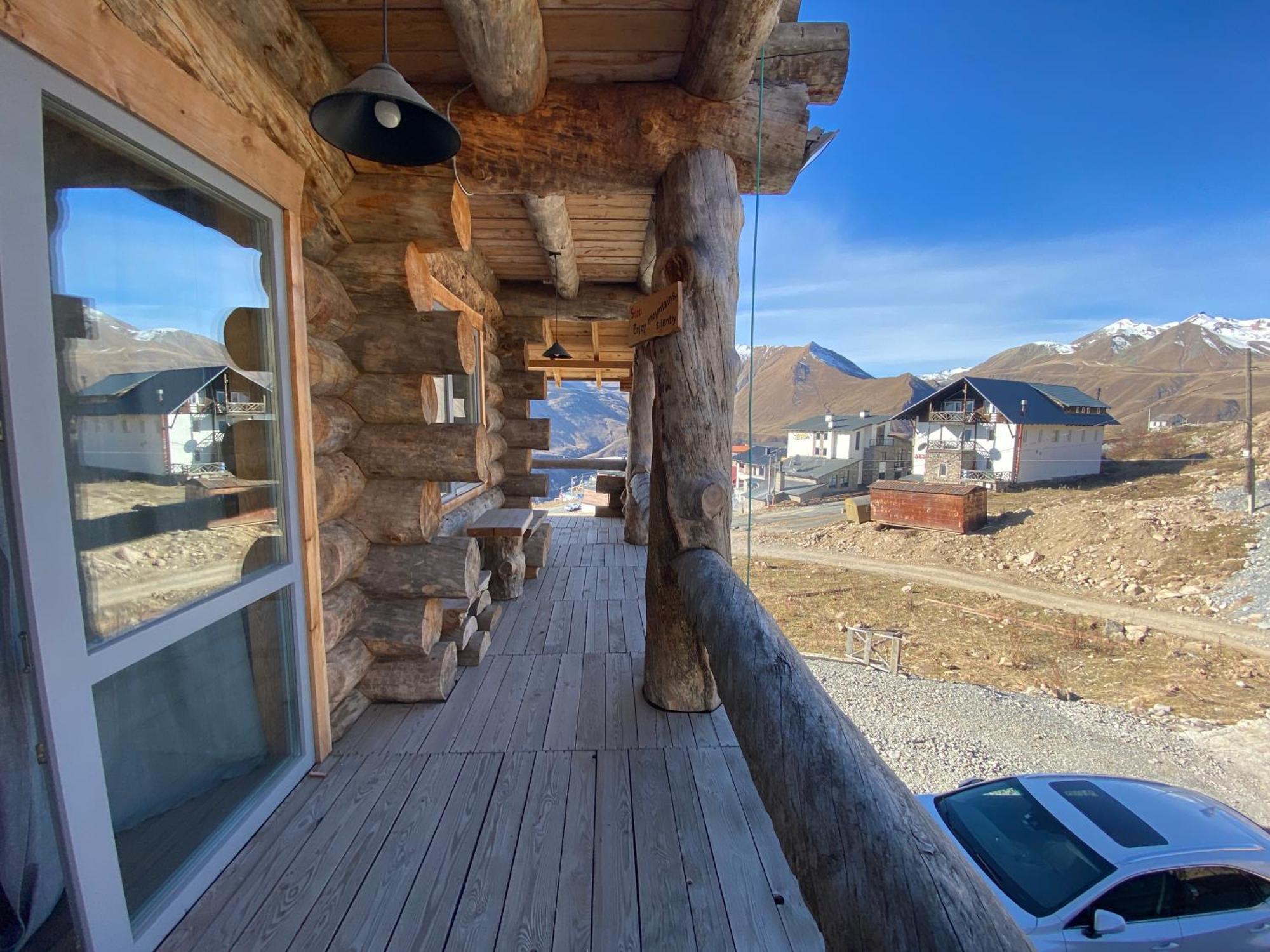 Mountain Cricket Chalets And Apartments Gudauri Rum bild